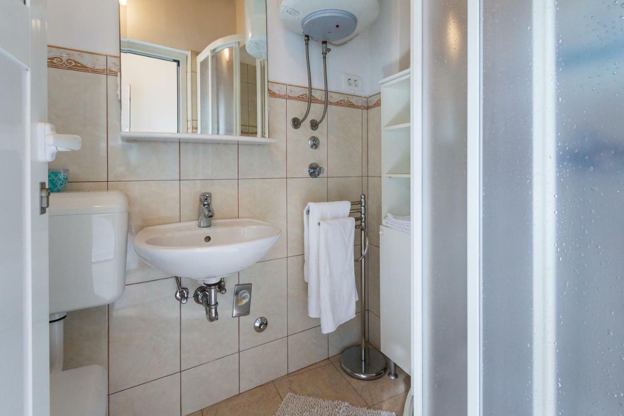 Beach Apartment M & B Poljana  Luaran gambar